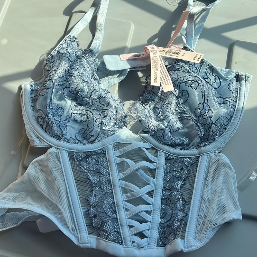 Victoria secret bralette med new